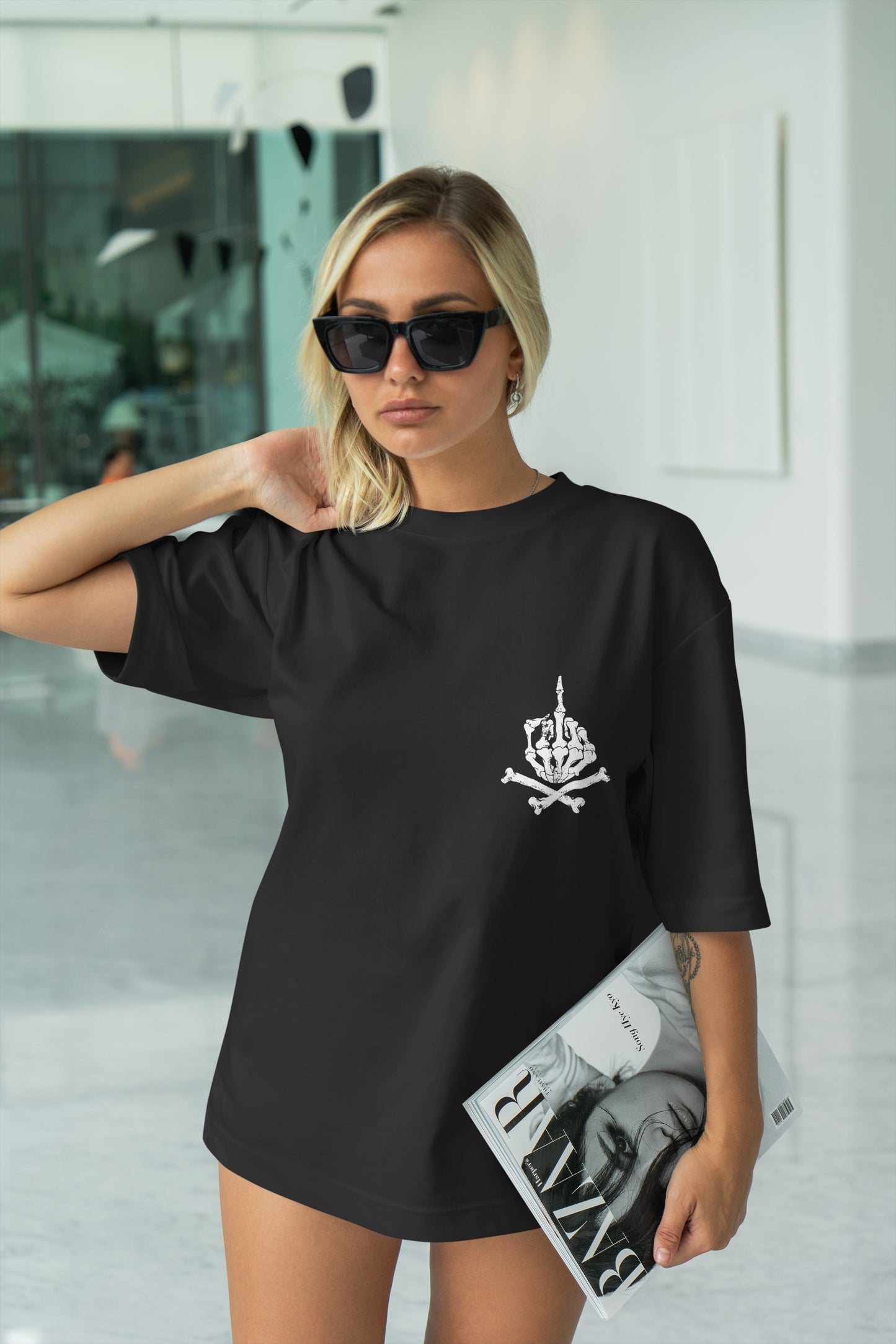 Skull Hand Graphic Printed Unisex Oversized T-shirt D047