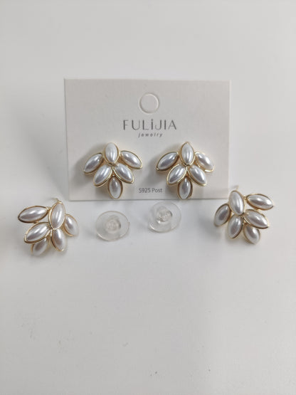 Pearl Leaf Stud Earrings 15126